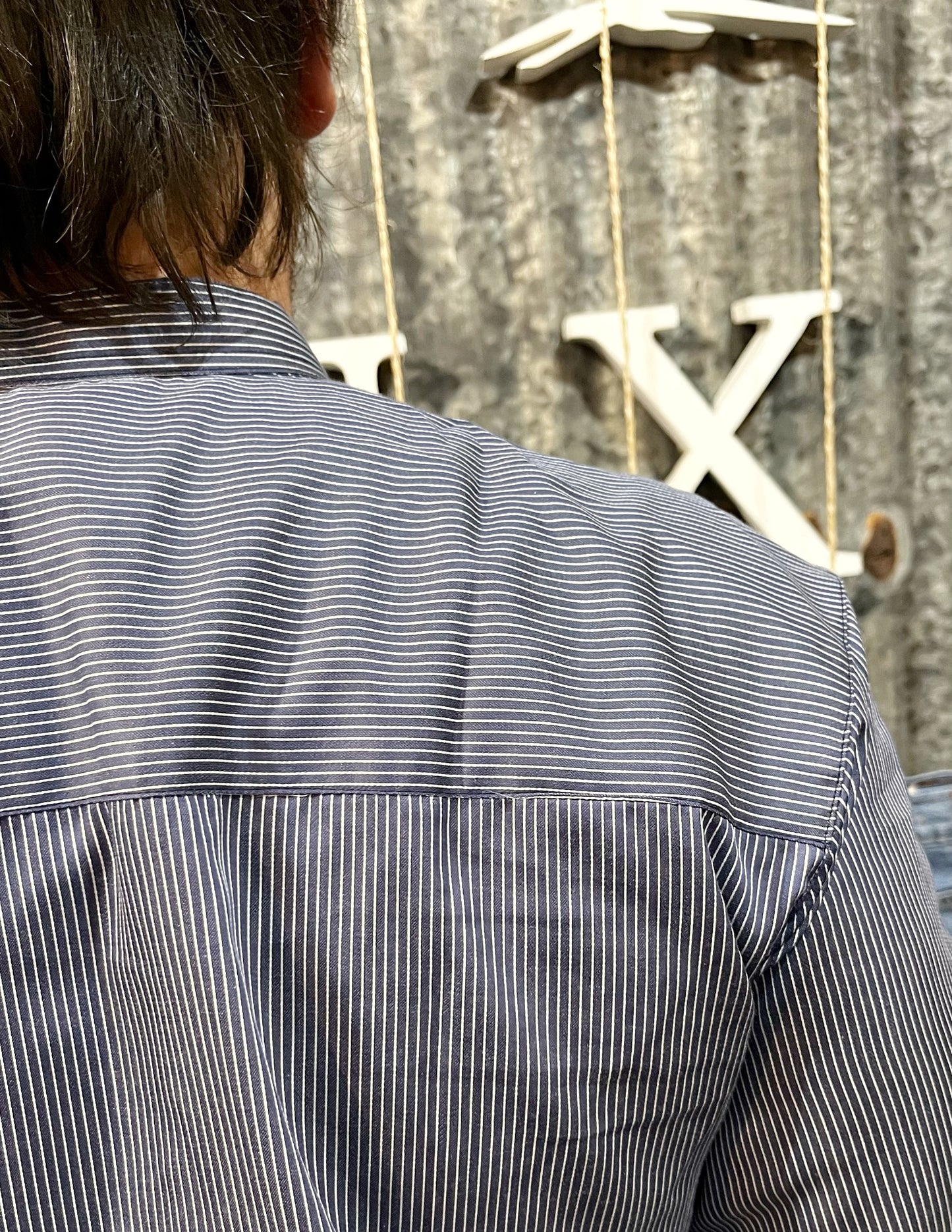CAMISA MAO AZUL MARINO RAYAS FINAS BLANCAS