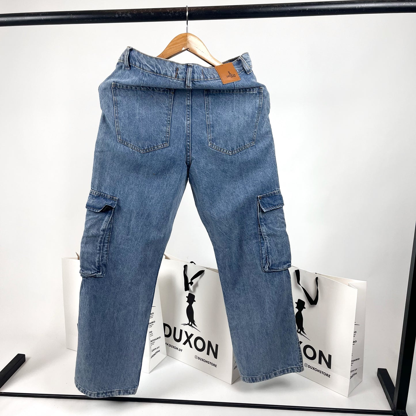 Jean cargo con bolsillo recto celeste intermedio