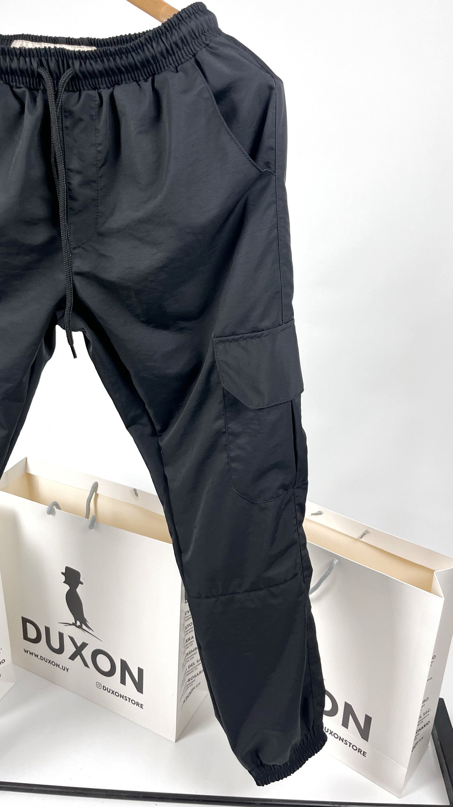 Cargo con puño de nylon