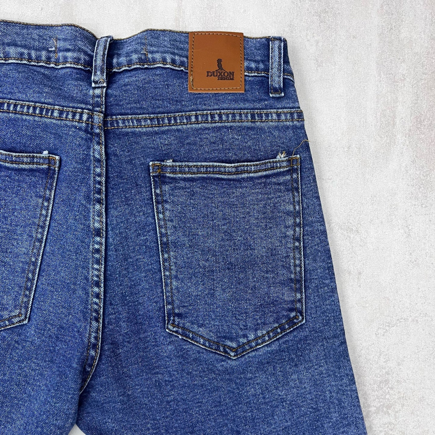 BERMUDA DE JEANS skinny COLOR AZUL