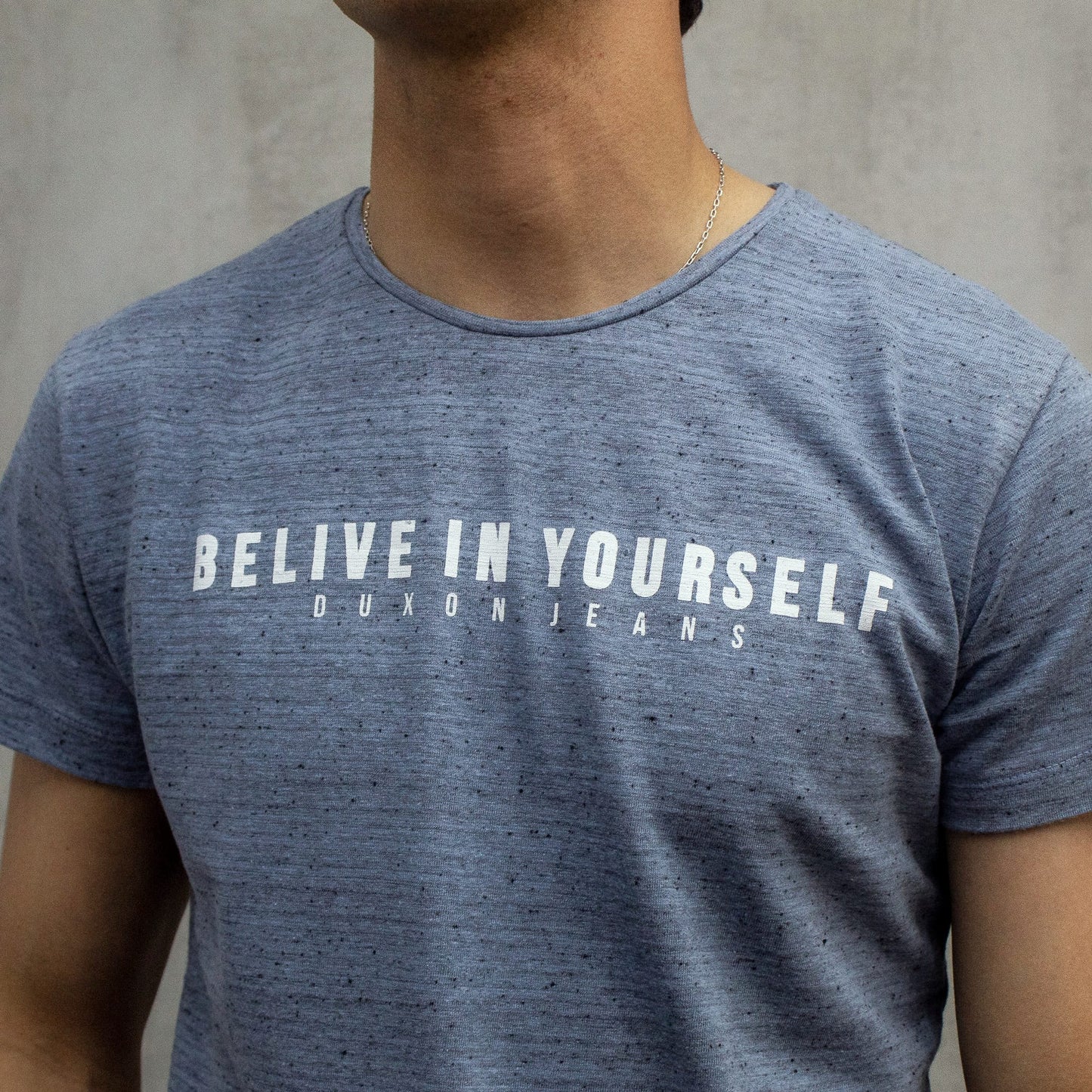 REMERA BELIEVE IN YOURSELF AZUL