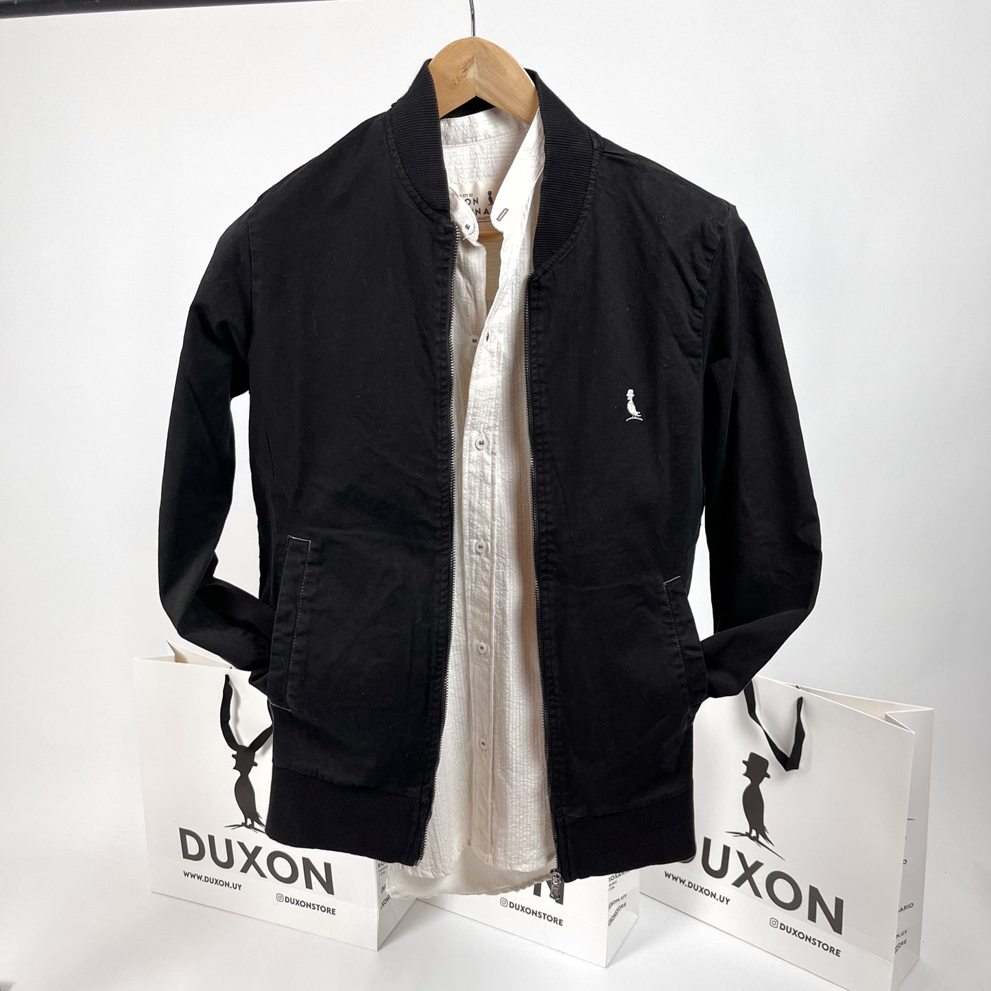 Bomber de gabardina en negro