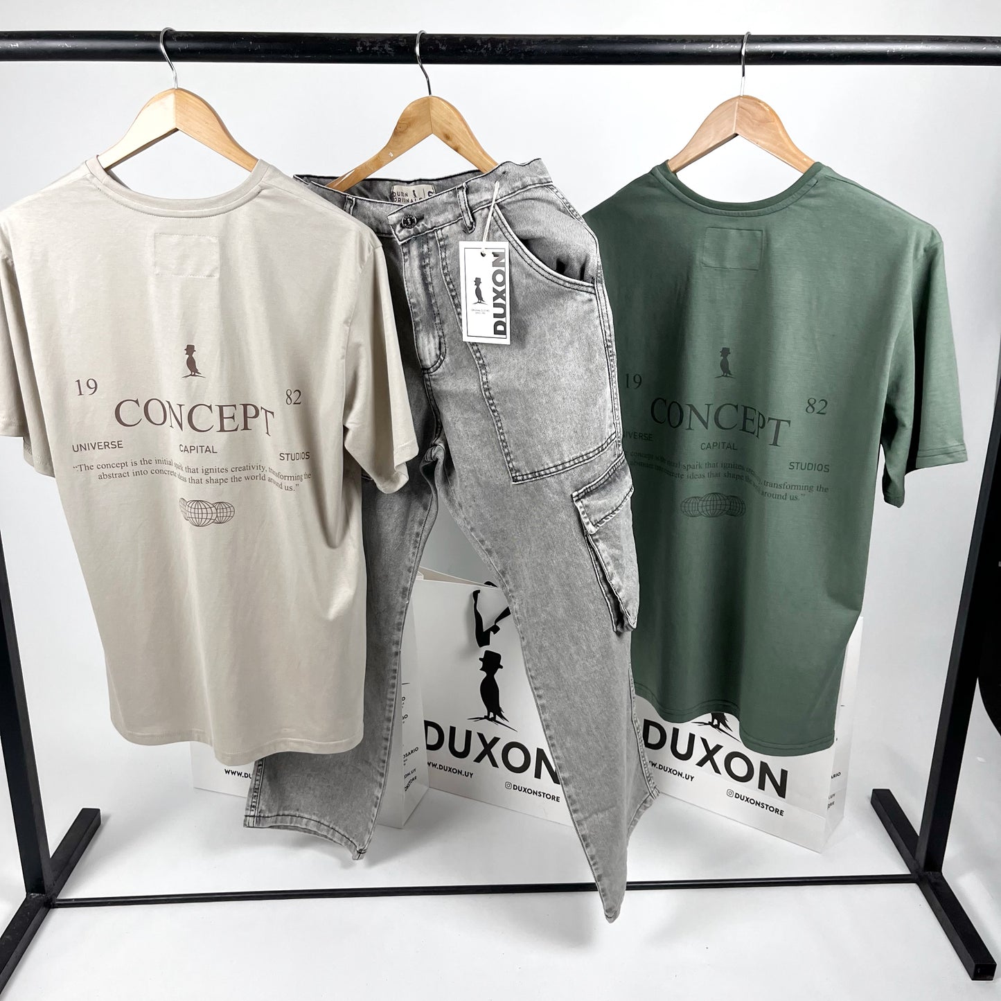 Remera doble estampa “Concept” color beige