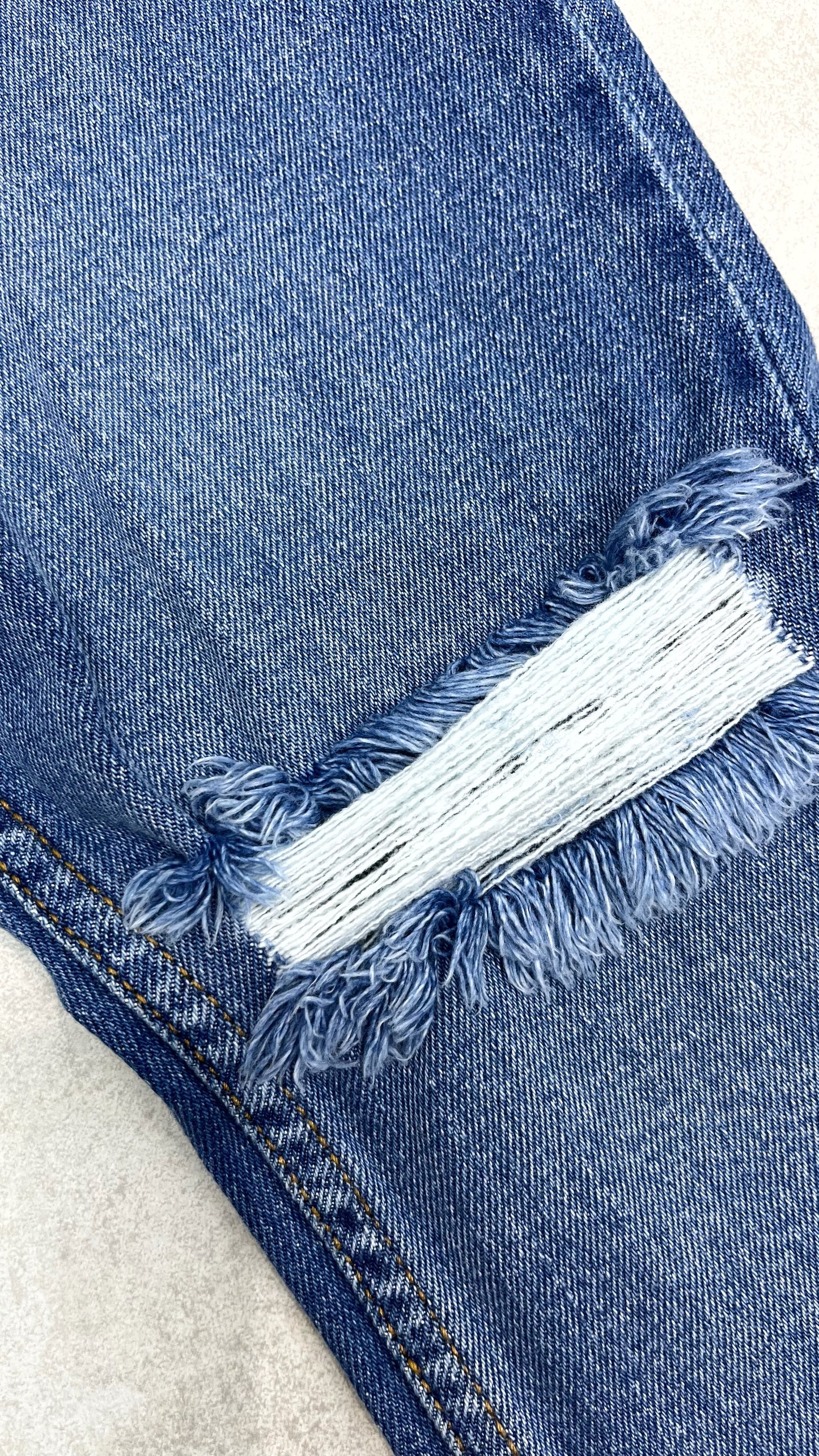 FLASH SALE 🔥🔥JEAN ROTO AZUL CLARO ROTO DXN