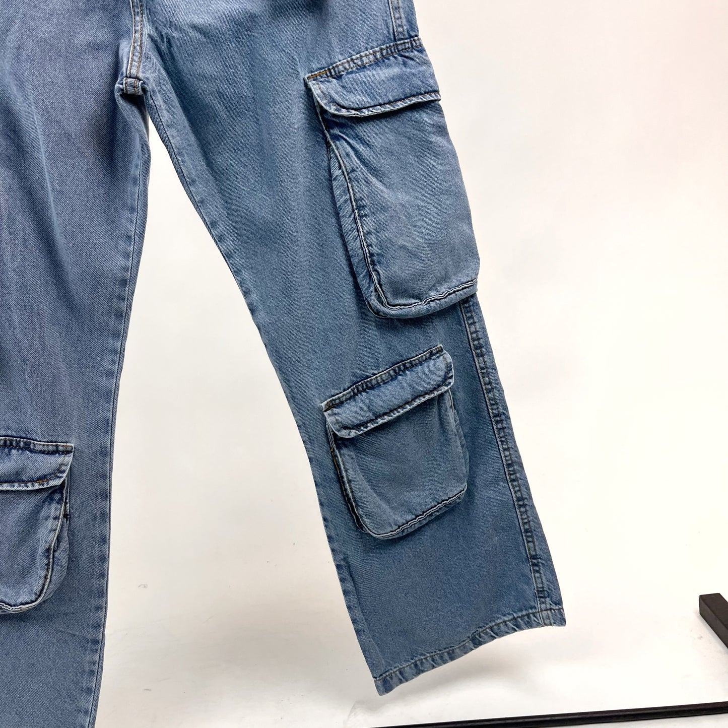 Jean cargo Baggy 6 bolsillos color jean medio