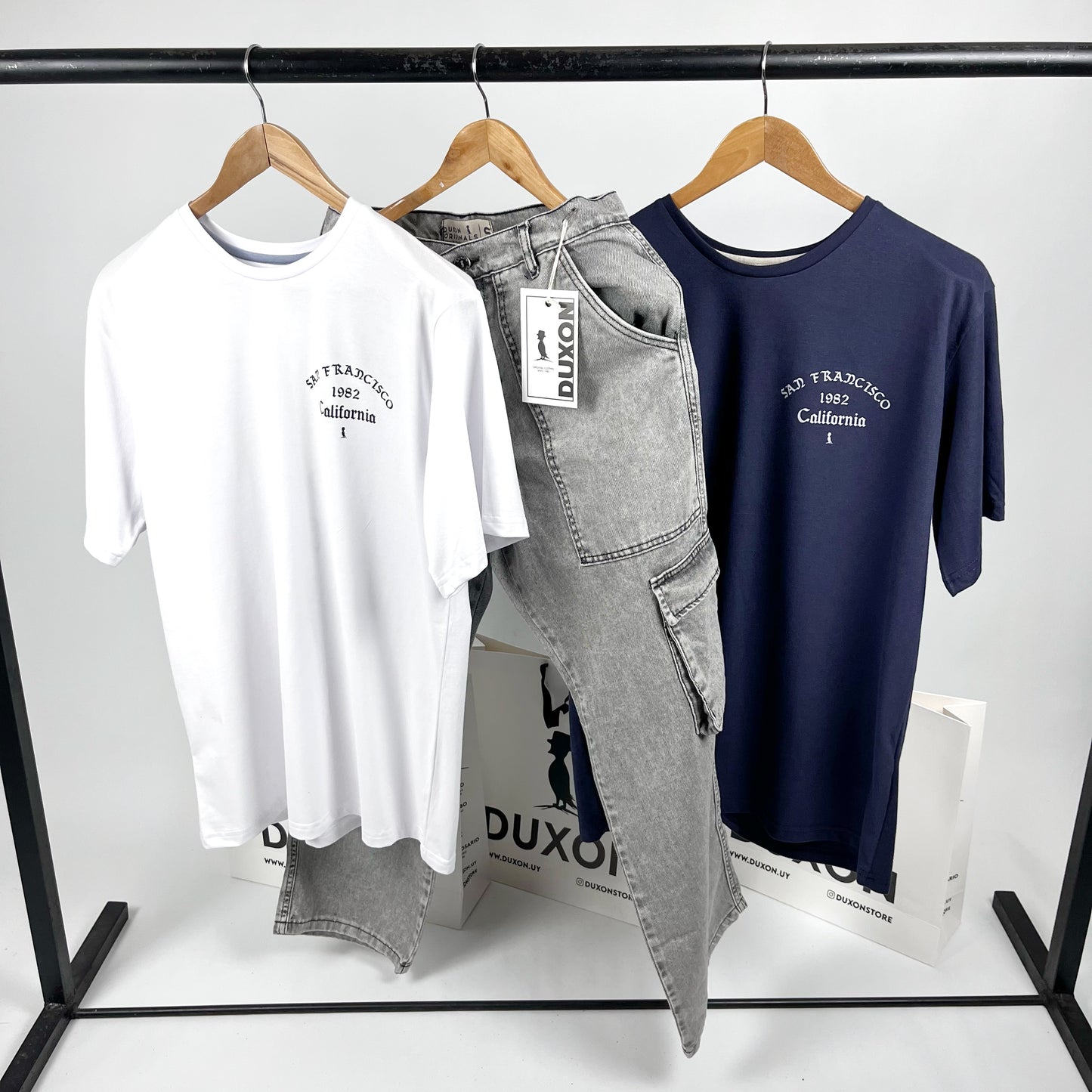 Remera doble estampa “San Francisco” en azul marino