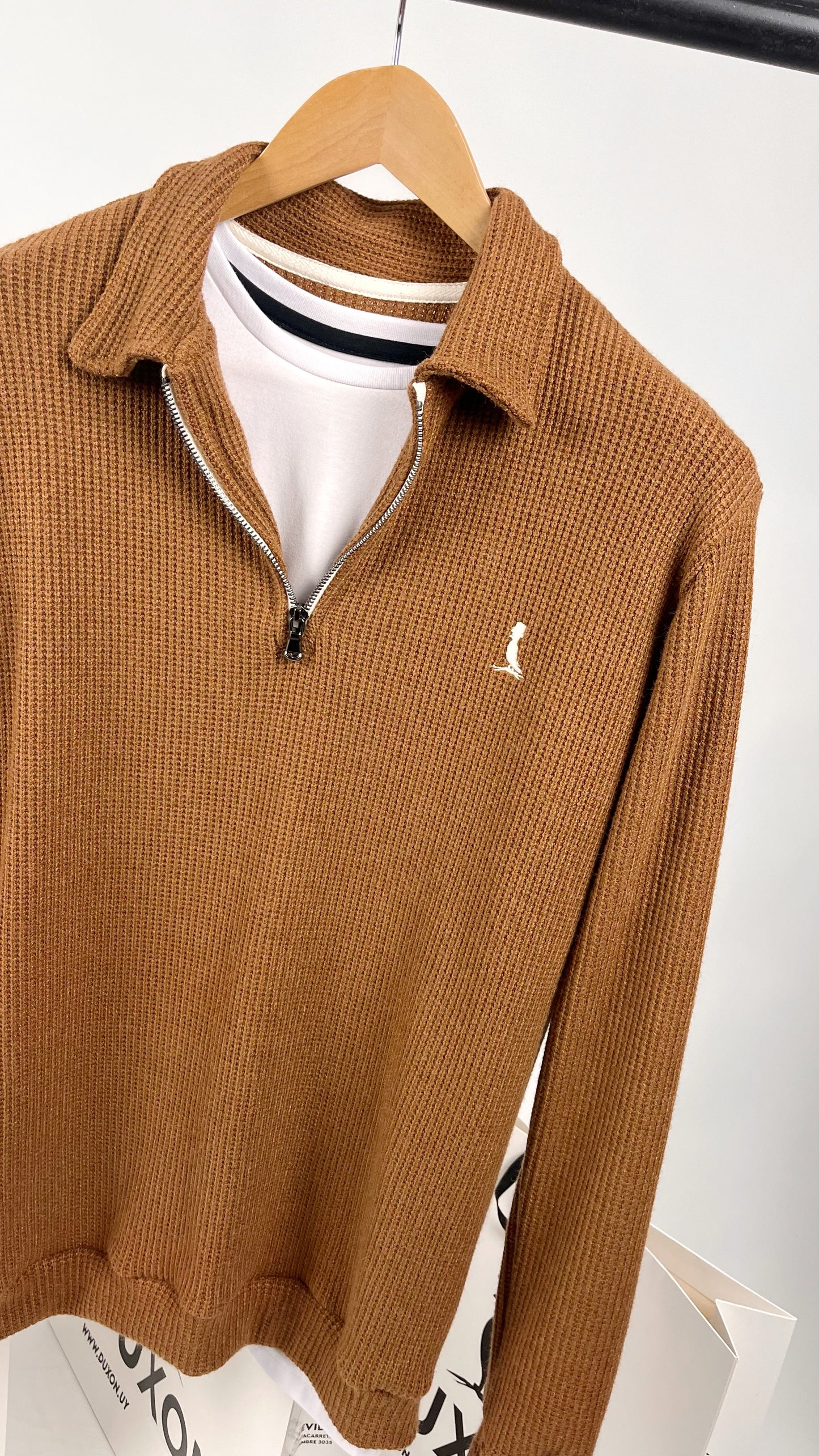 SWEATER POLO color ladrillo.