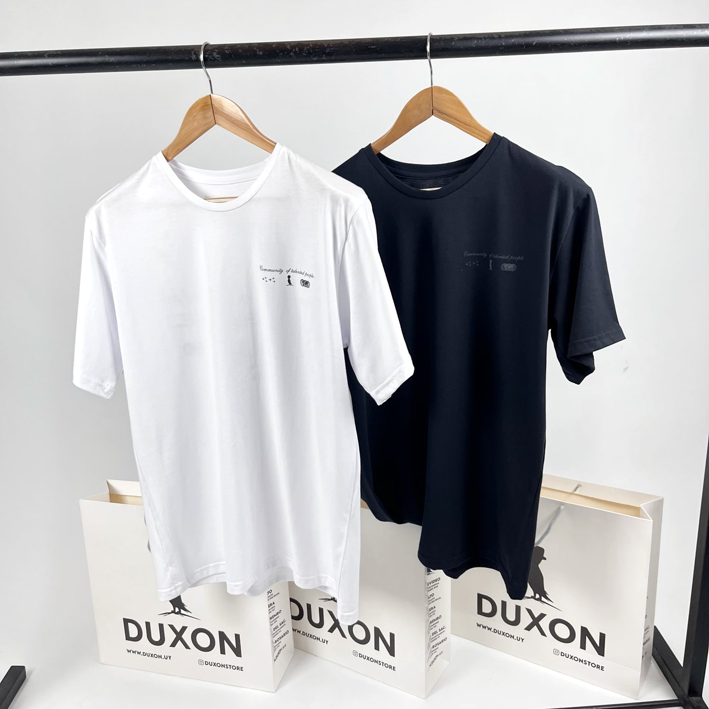 Remera Negra OVER Doble Estampa