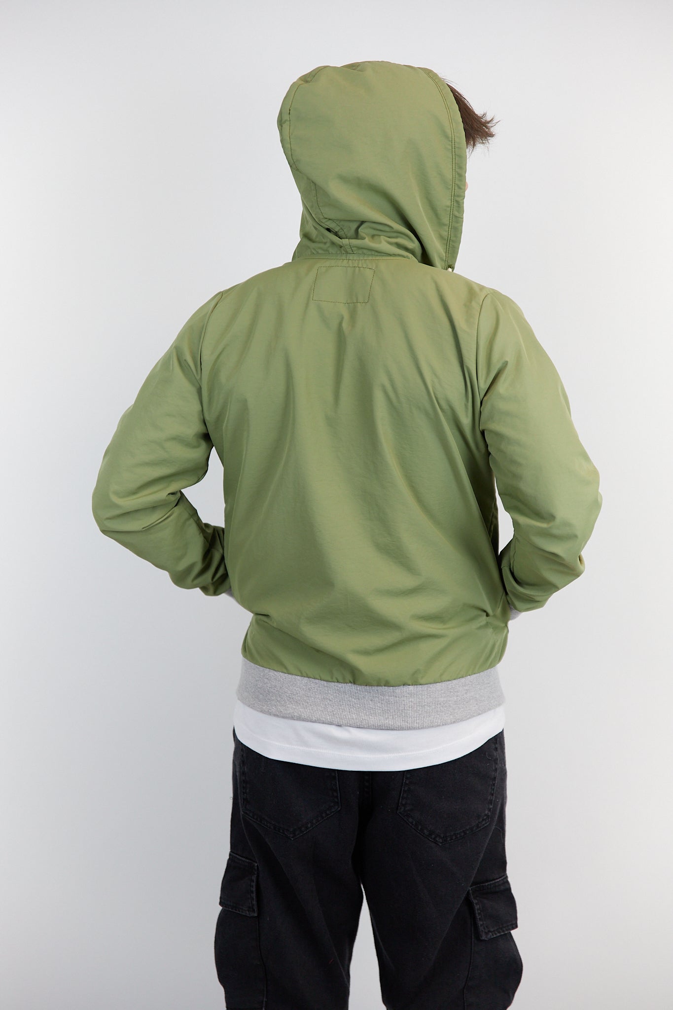 CAMPERA NYLON CON CAPUCHA
