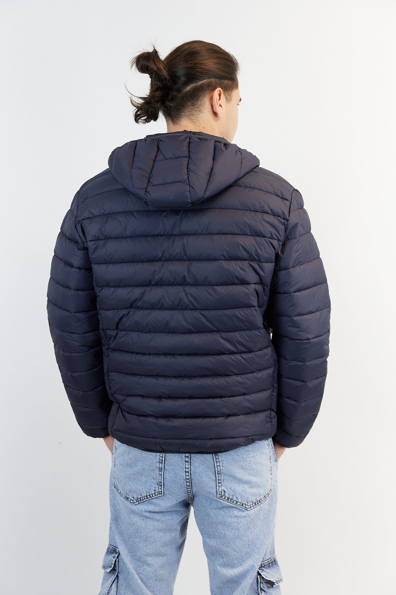 CAMPERA PUFFER, COLOR AZUL MARINO