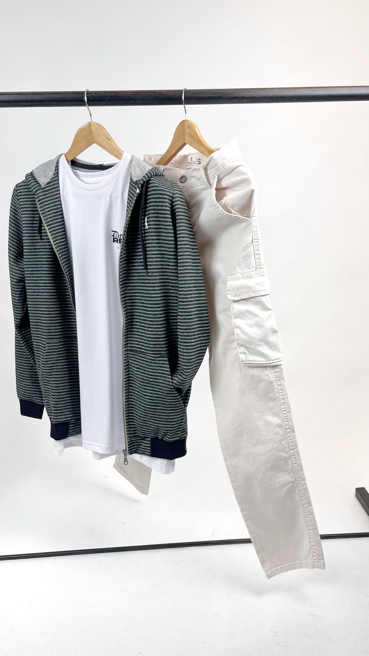 Jean cargo FIT NEW gabardina color arena