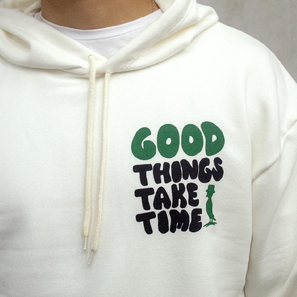 CANGURO SIN FELPA DOBLE ESTAMPA GOOD THINGS TAKE TIMESTHINGS GOOD