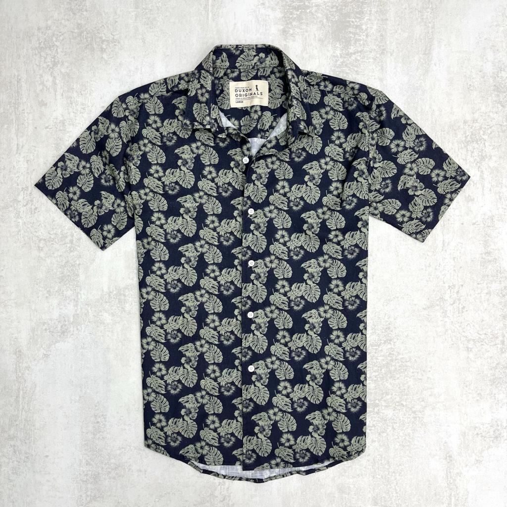 25% OFF ⚠️ CAMISA MANGA CORTA ESTAMPADA NEGRA HOJAS VERDES ÚLTIMA TALLE L