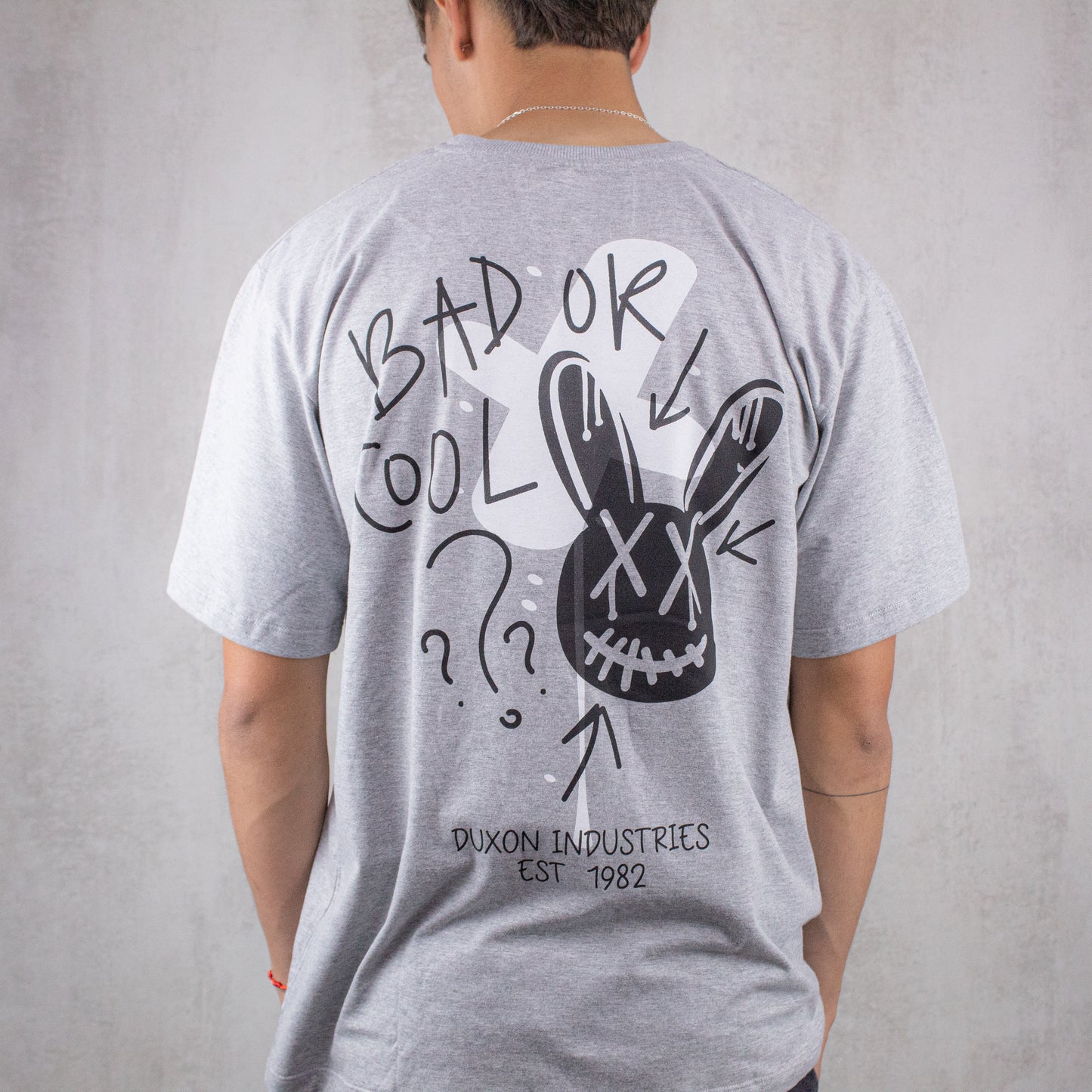 REMERA OVERSIZE "BAD OR COOL" DOBLE ESTAMPA