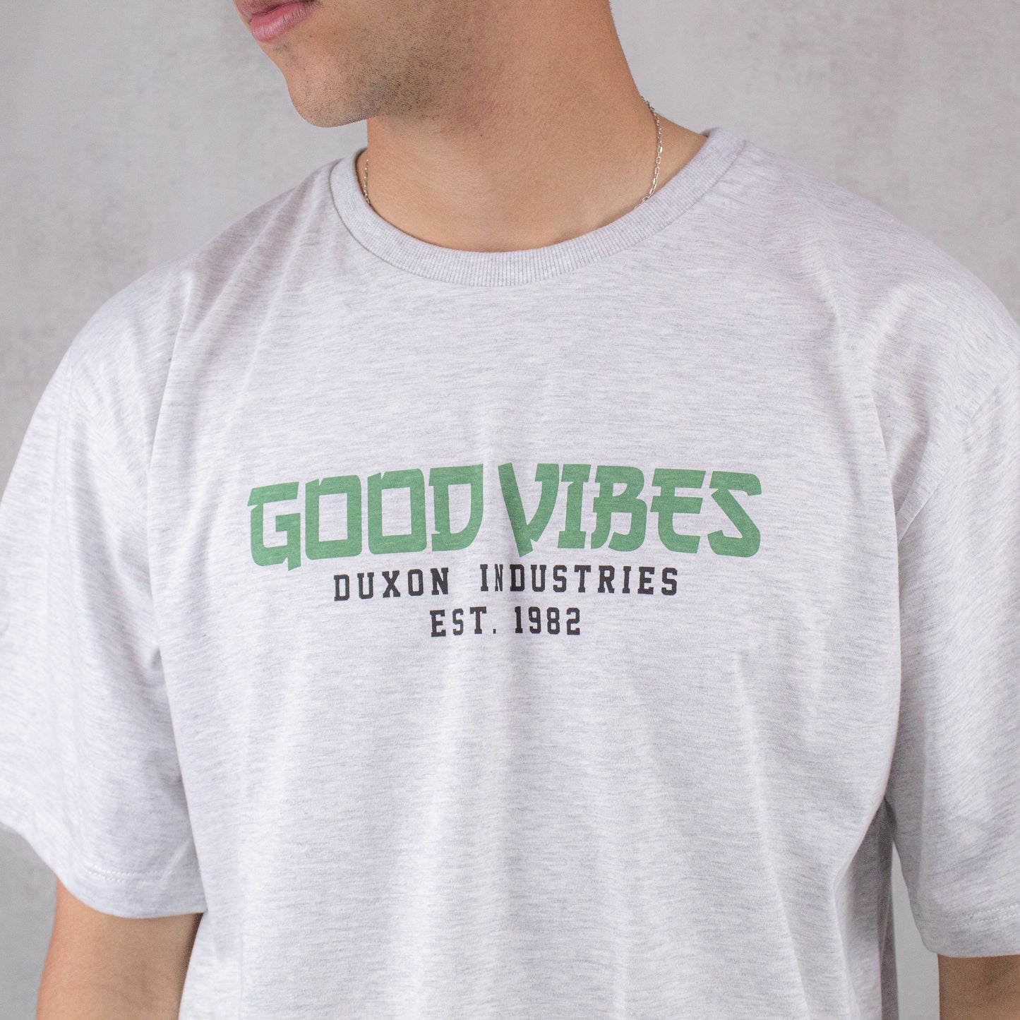 REMERA OVERSIZE "GOOD VIBES" DOBLE ESTAMPA