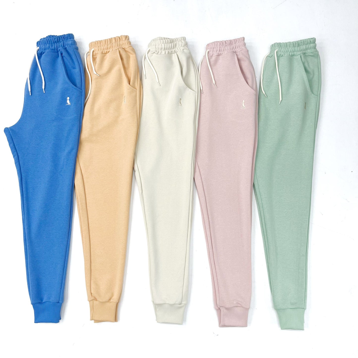 PANTALON JOGGER CON PUÑO BEIGE