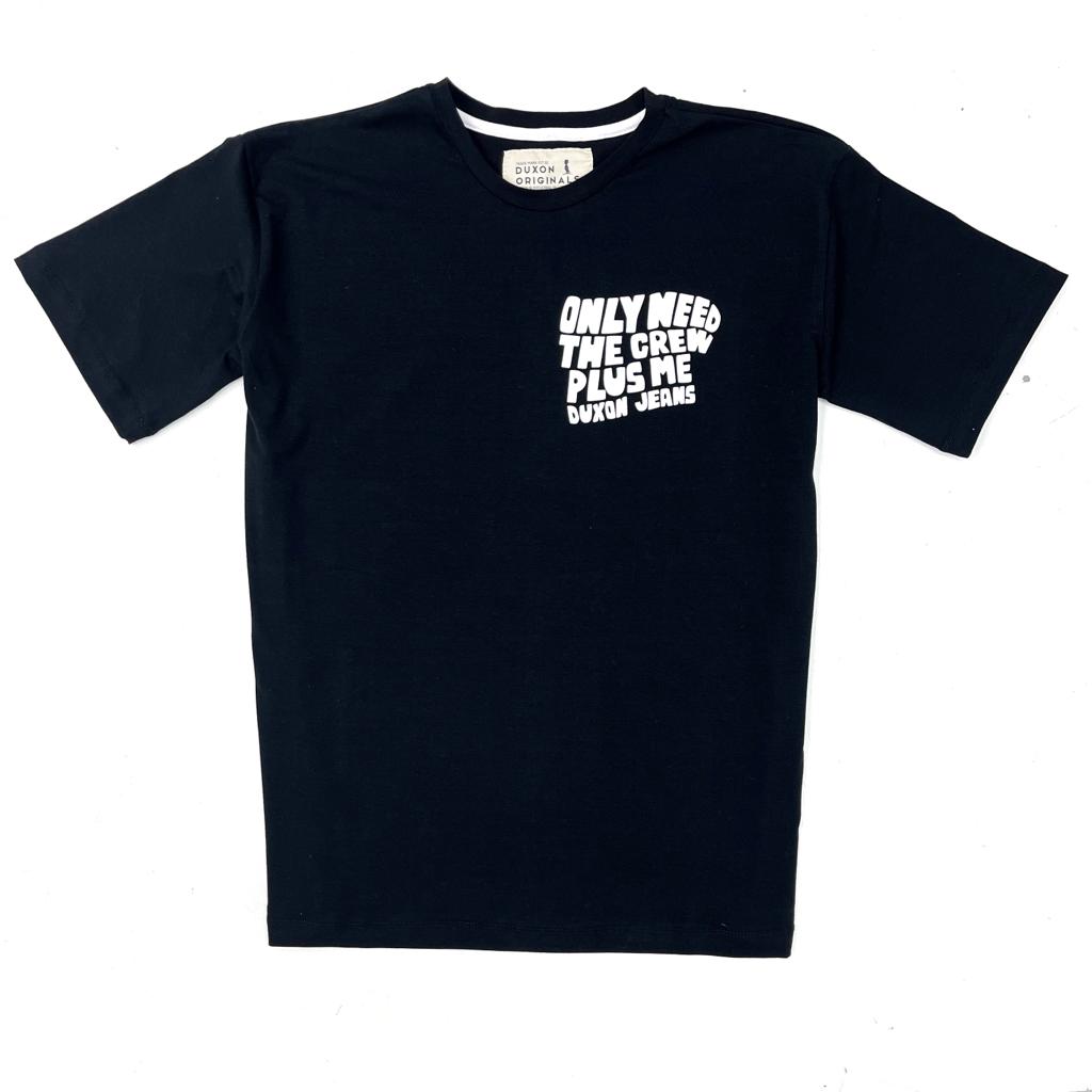 REMERA ONLY NEED THE CREW PLUS ME NEGRA DOBLE ESTAMPA