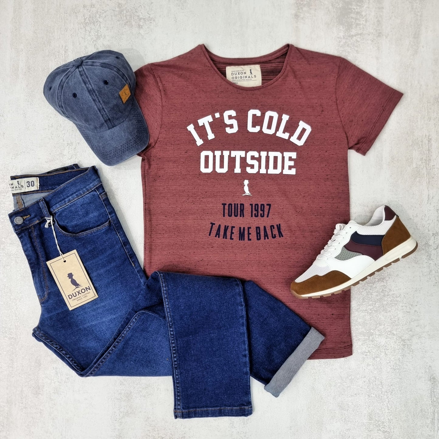 REMERA ITS COLD OUTSIDE BORDO