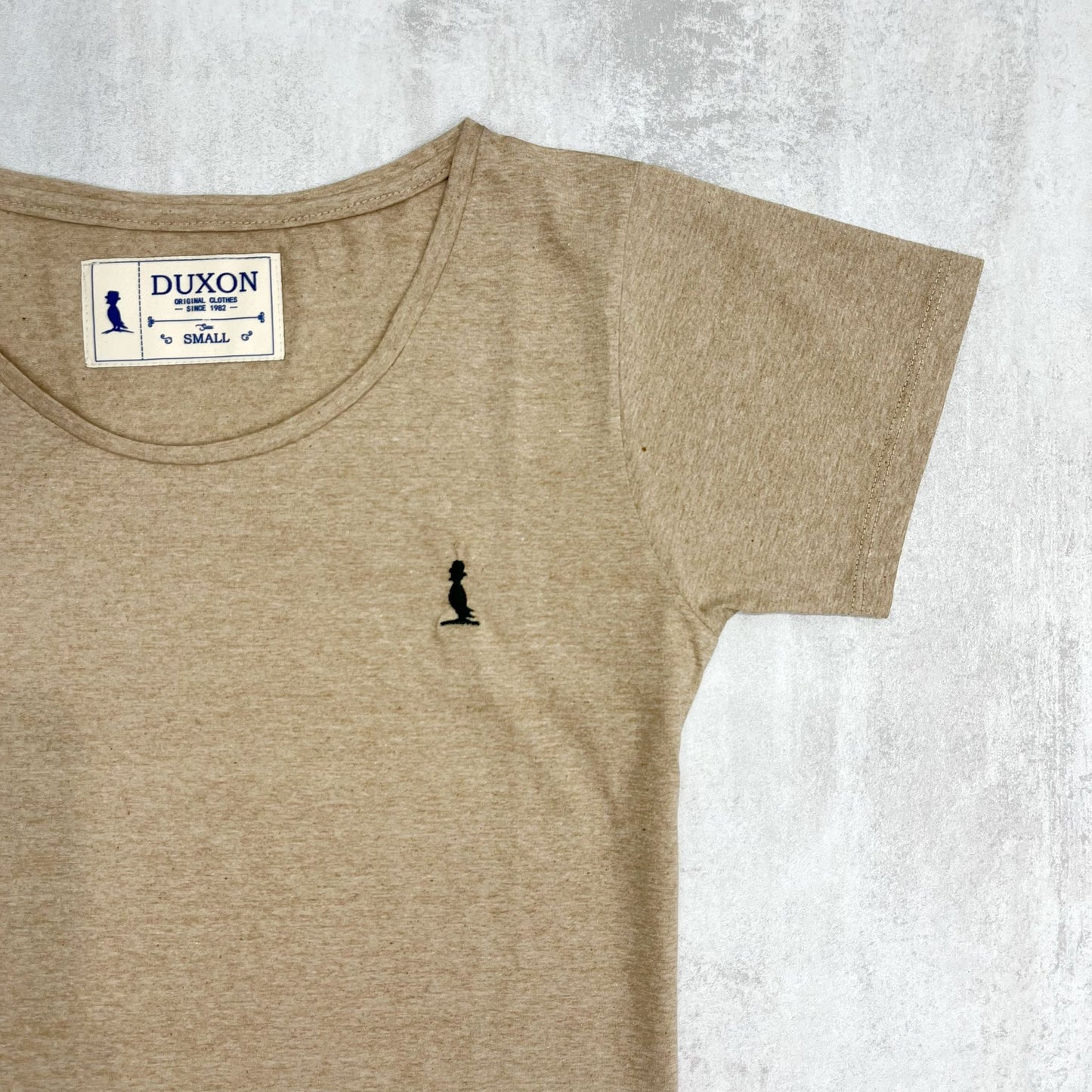 REMERA BASICA CUELLO ANCHO BEIGE