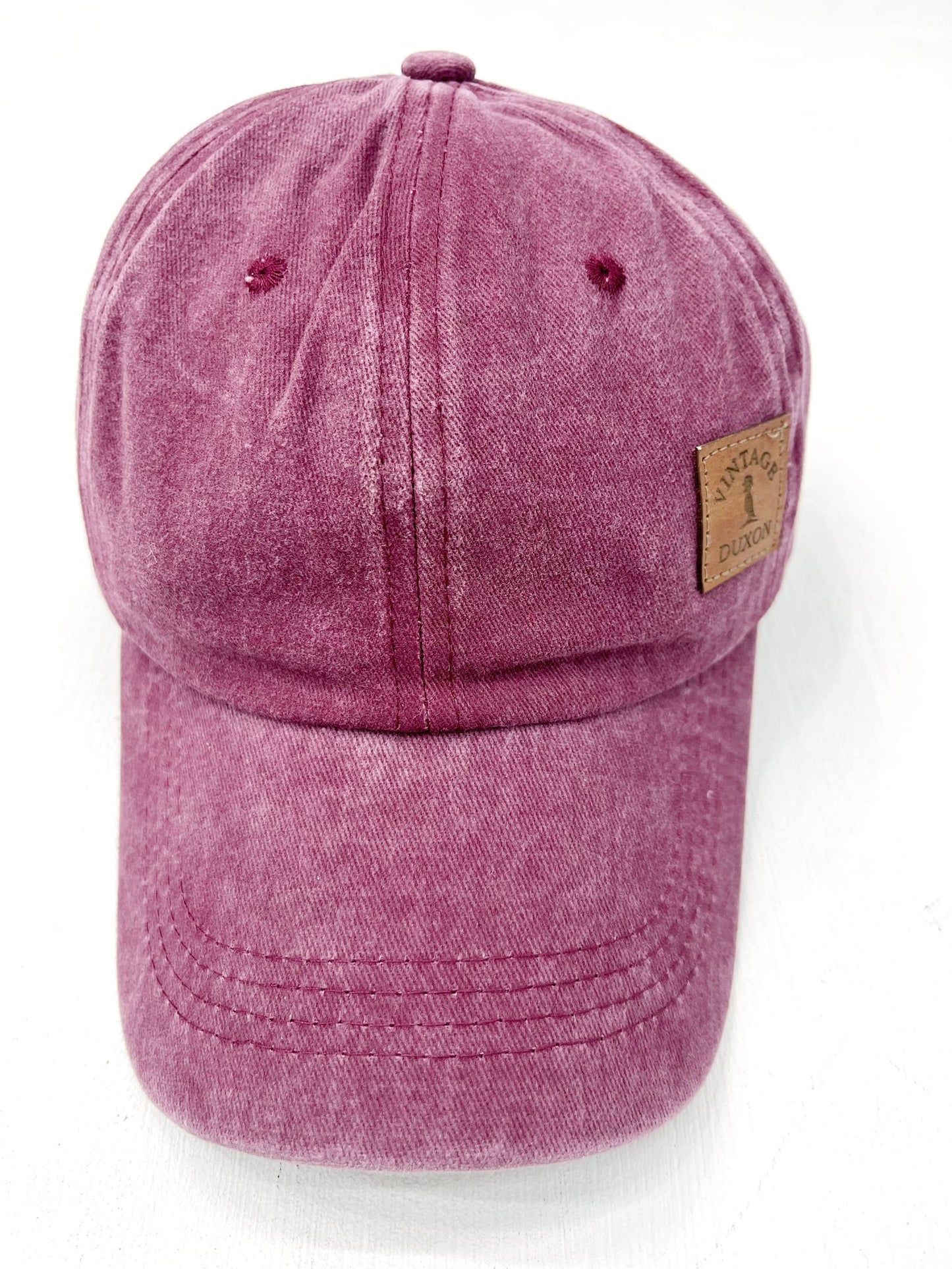 GORRA CON VISERA BORDO