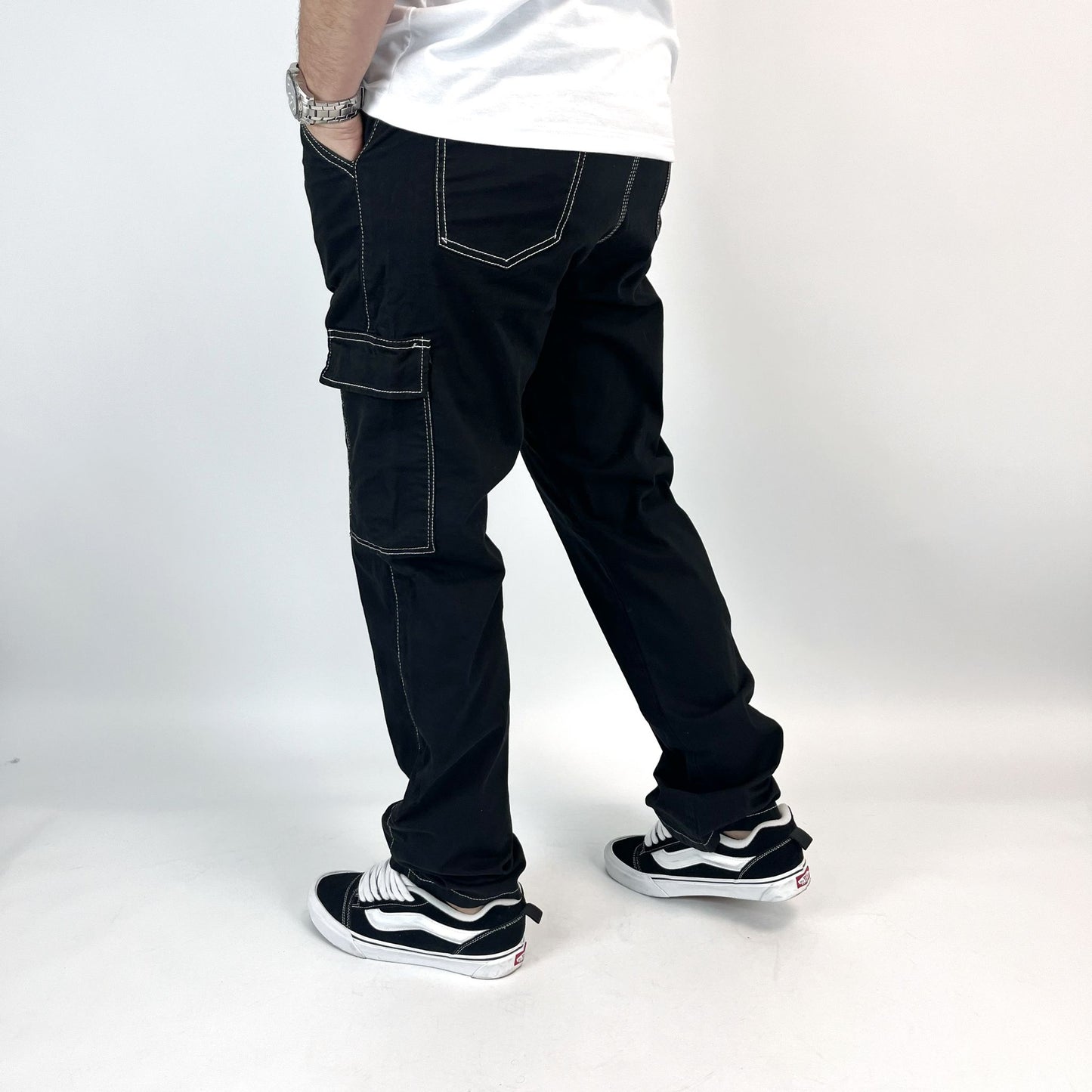 PANTALÓN CARGO PESPUNTE CONTRASTE