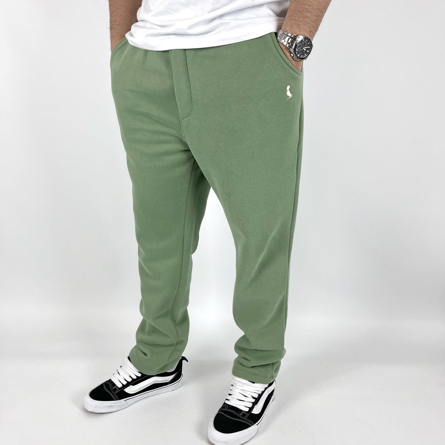 JOGGER BÁSICO COLOR VERDE OLIVA
