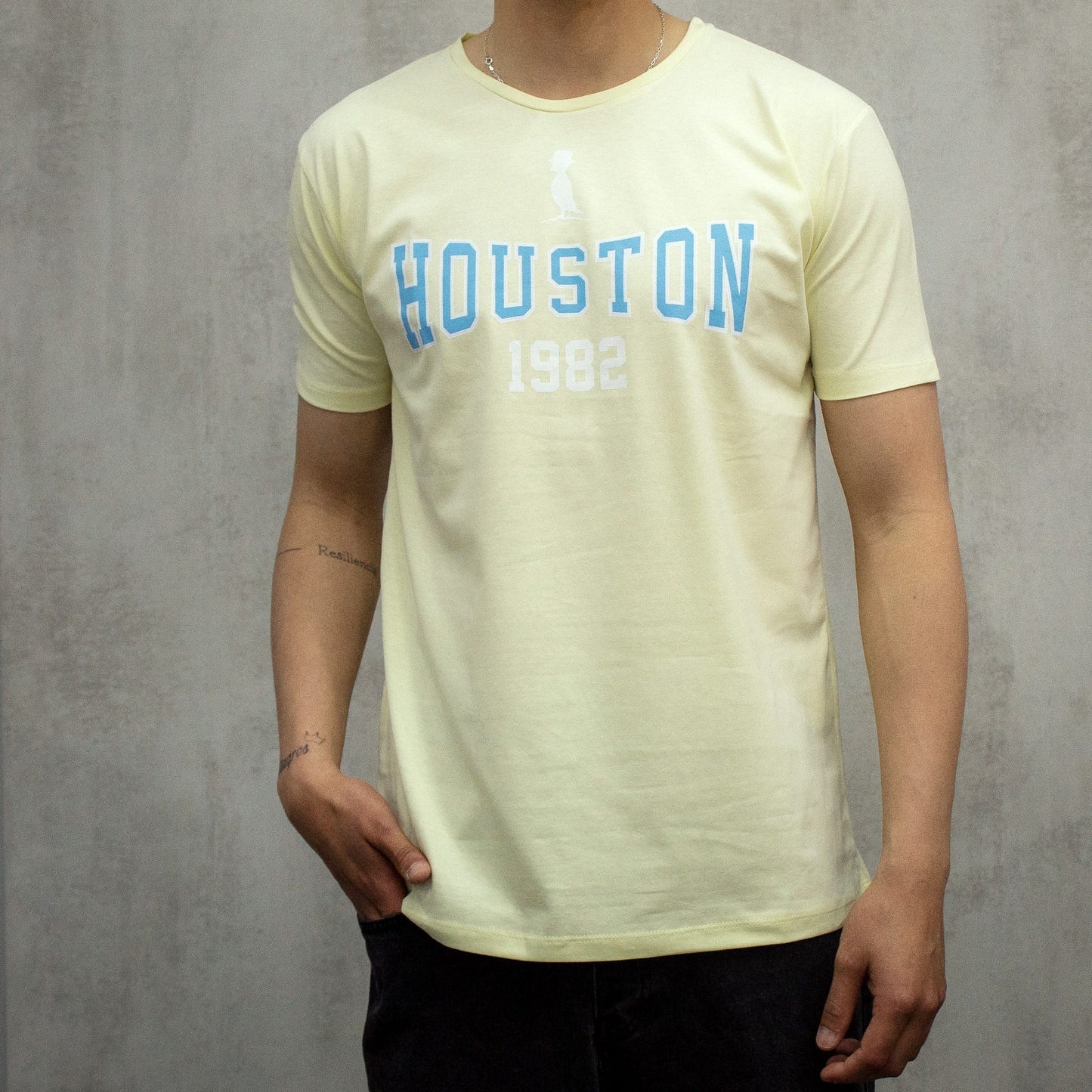 REMERA HOUSTON AMARILLO CLARO