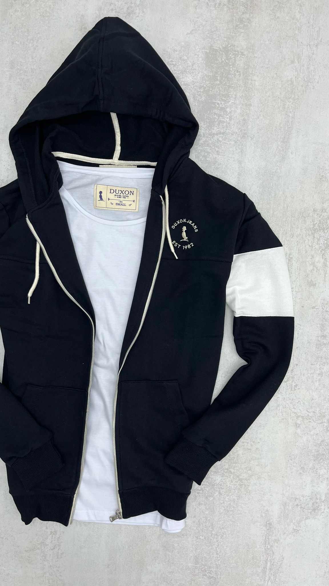 CAMPERA DUBAI NEGRO Y BLANCO