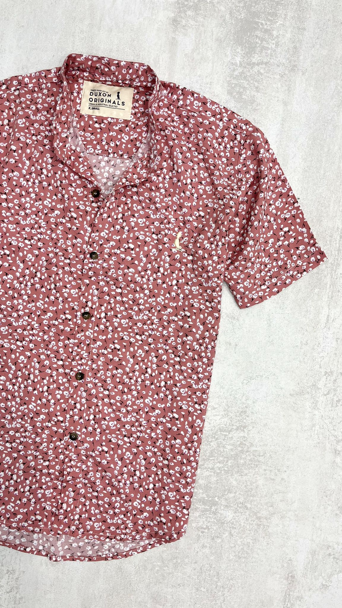 CAMISA MAO MANGA CORTA ROSA FLOREADA