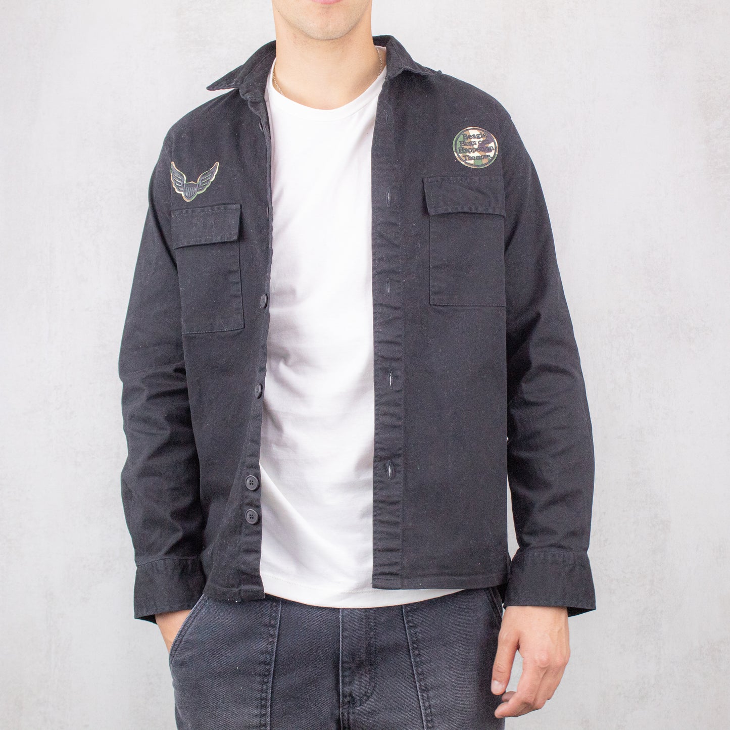 SOBRECAMISAS TEXAS EN NEGRO CON PARCHES