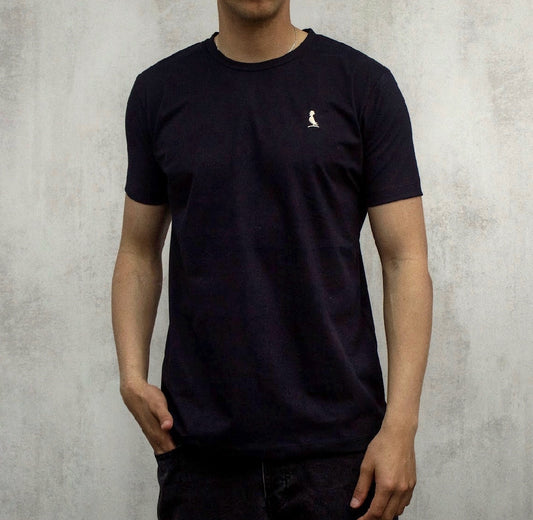 REMERA BASICA NEGRO.