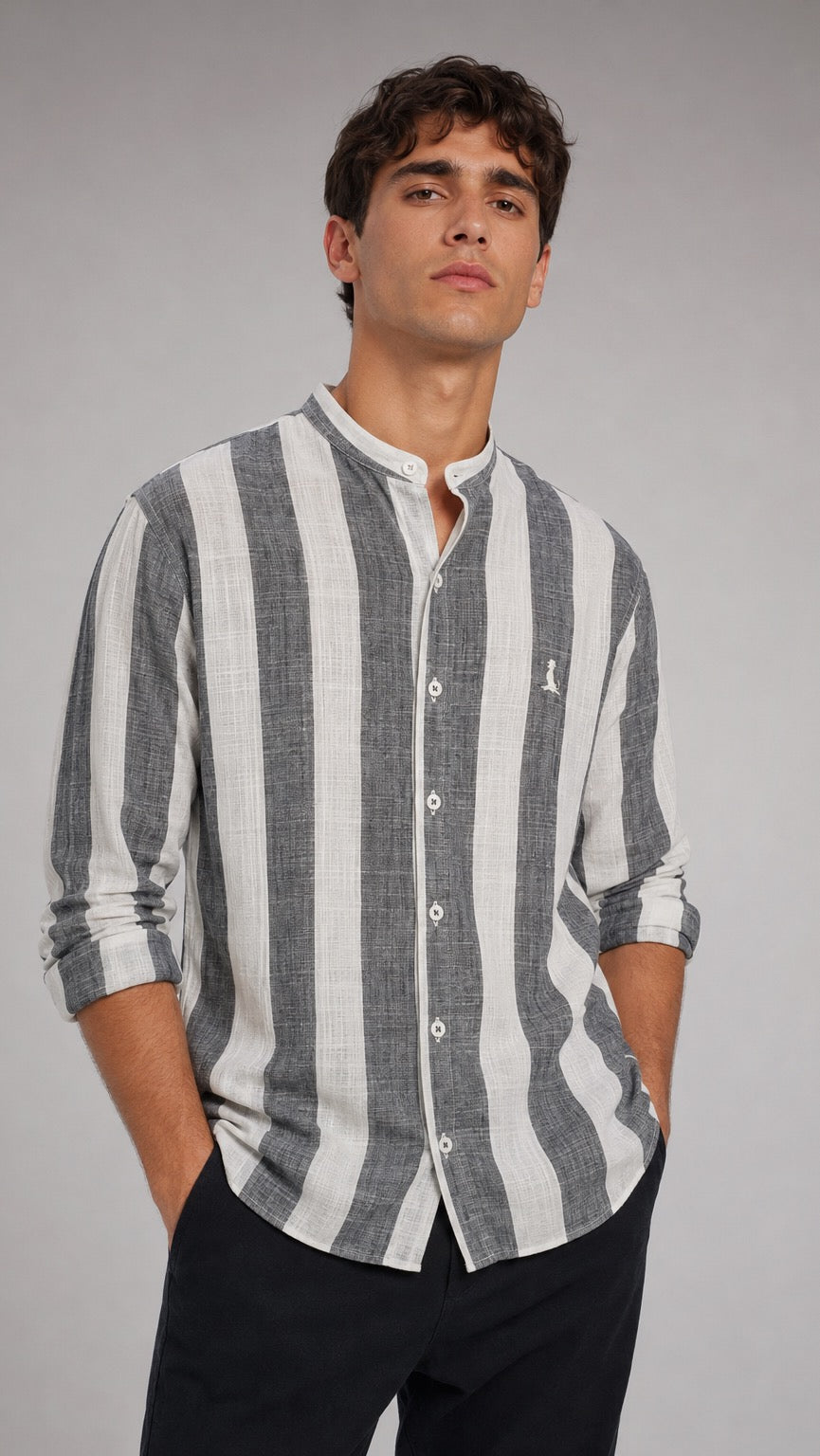 CAMISA MAO, RAYA ANCHA.