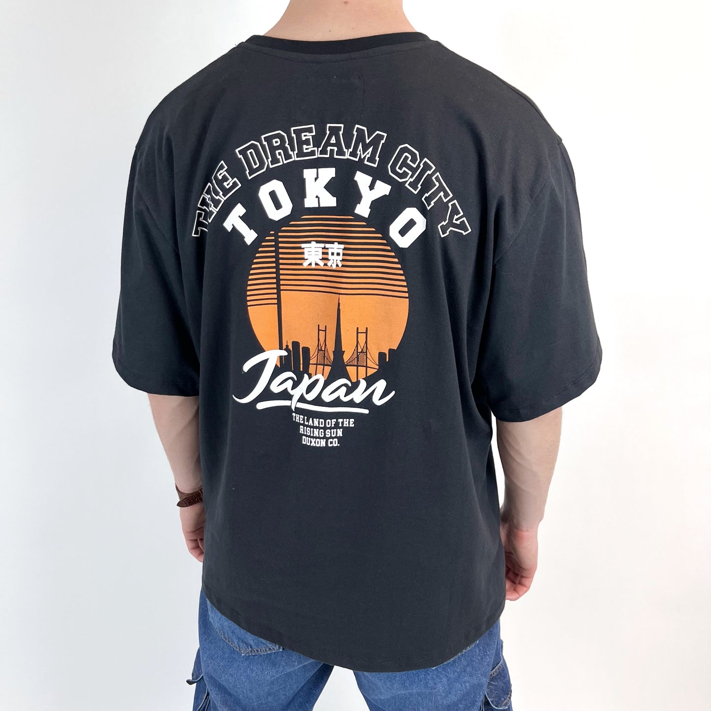 REMERA OVERSIZE “TOKYO”