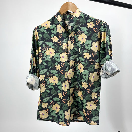 CAMISA EN FLORES CUELLO MAO