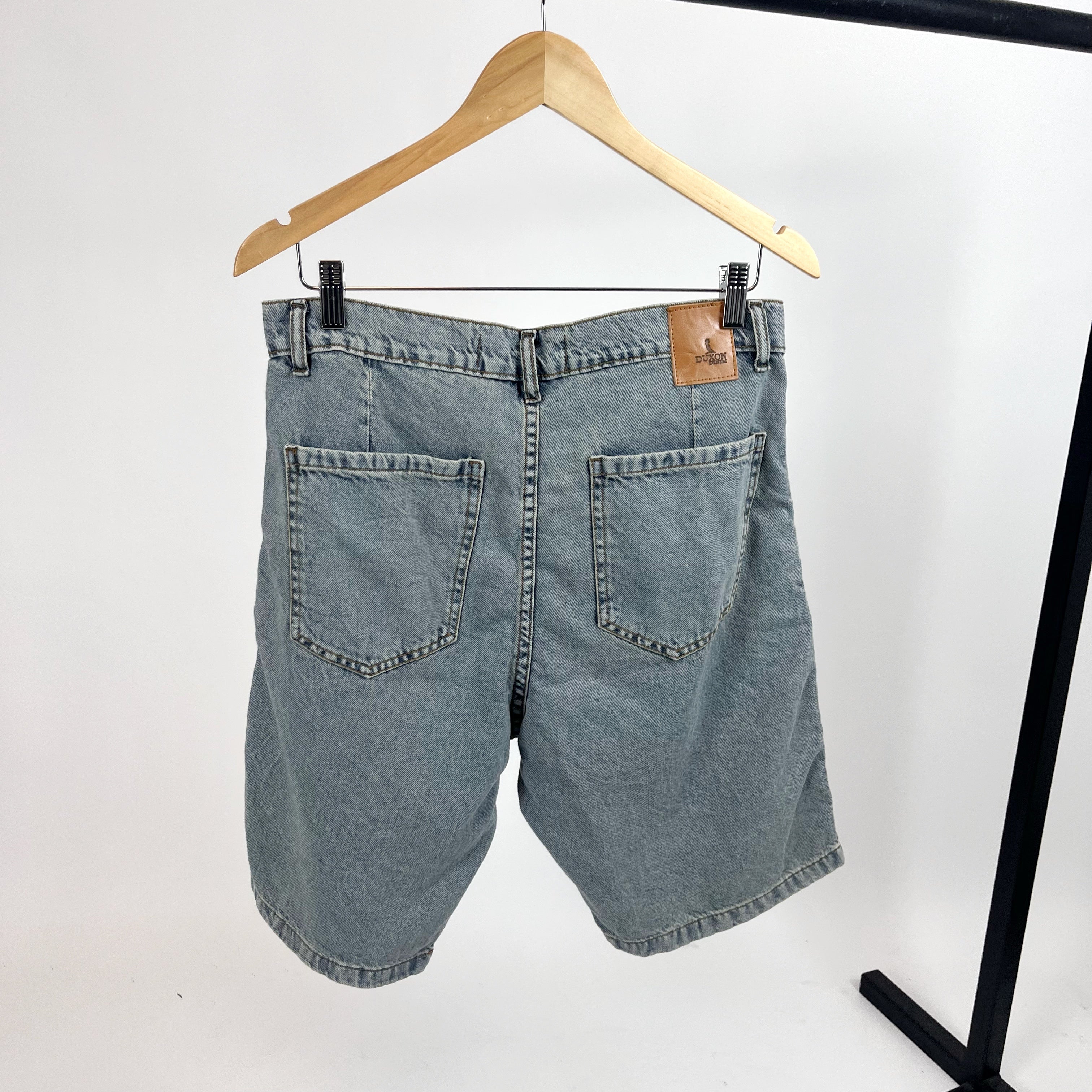 BERMUDA baggy de Jean lavado óxido claro.