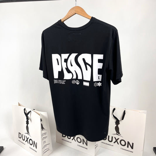 Remera negra doble estampa “PEACE”