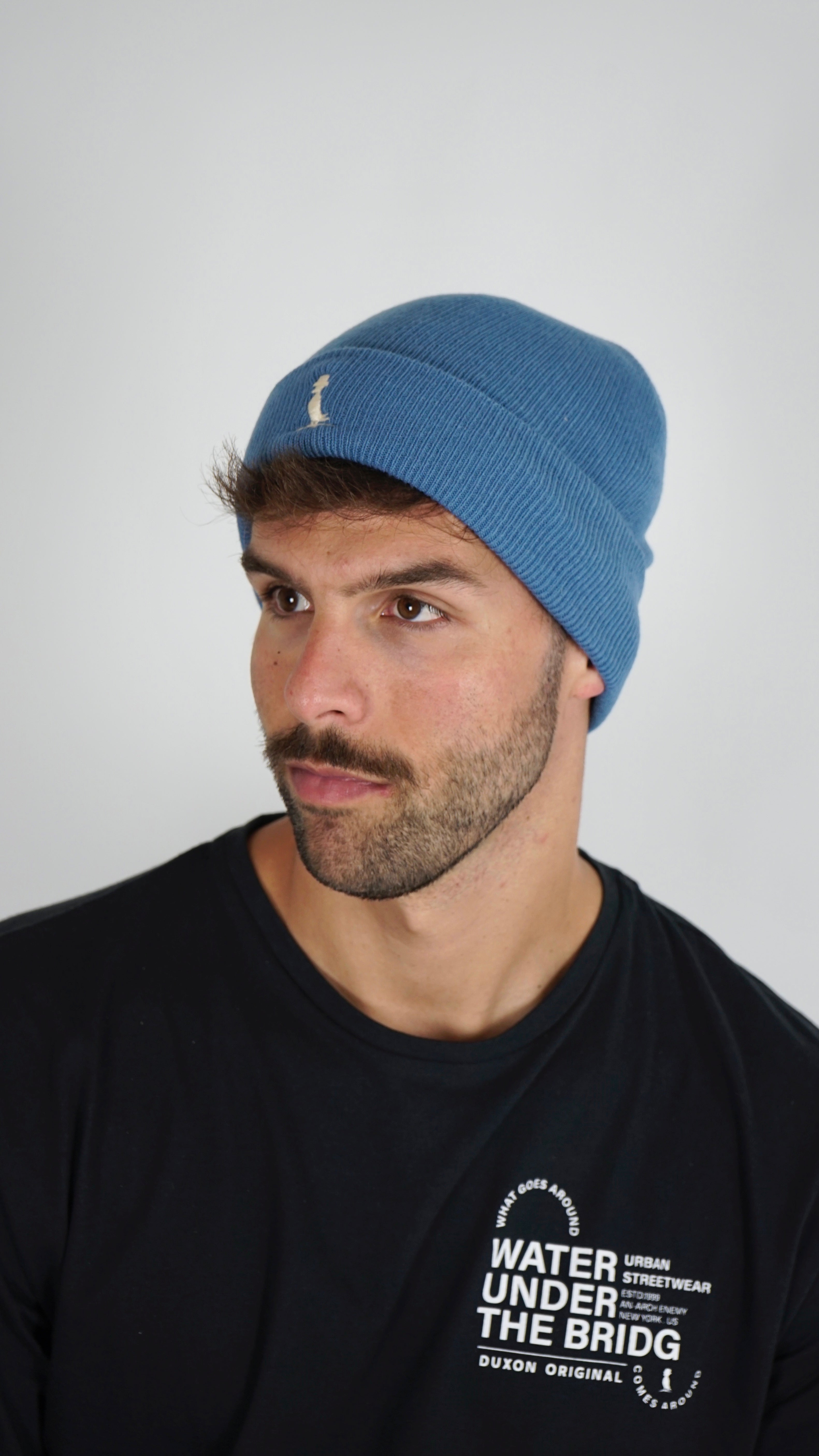 Gorra. de Lana Duxon