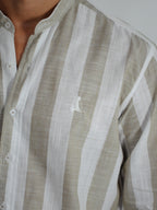 CAMISA MAO, RAYA ANCHA.