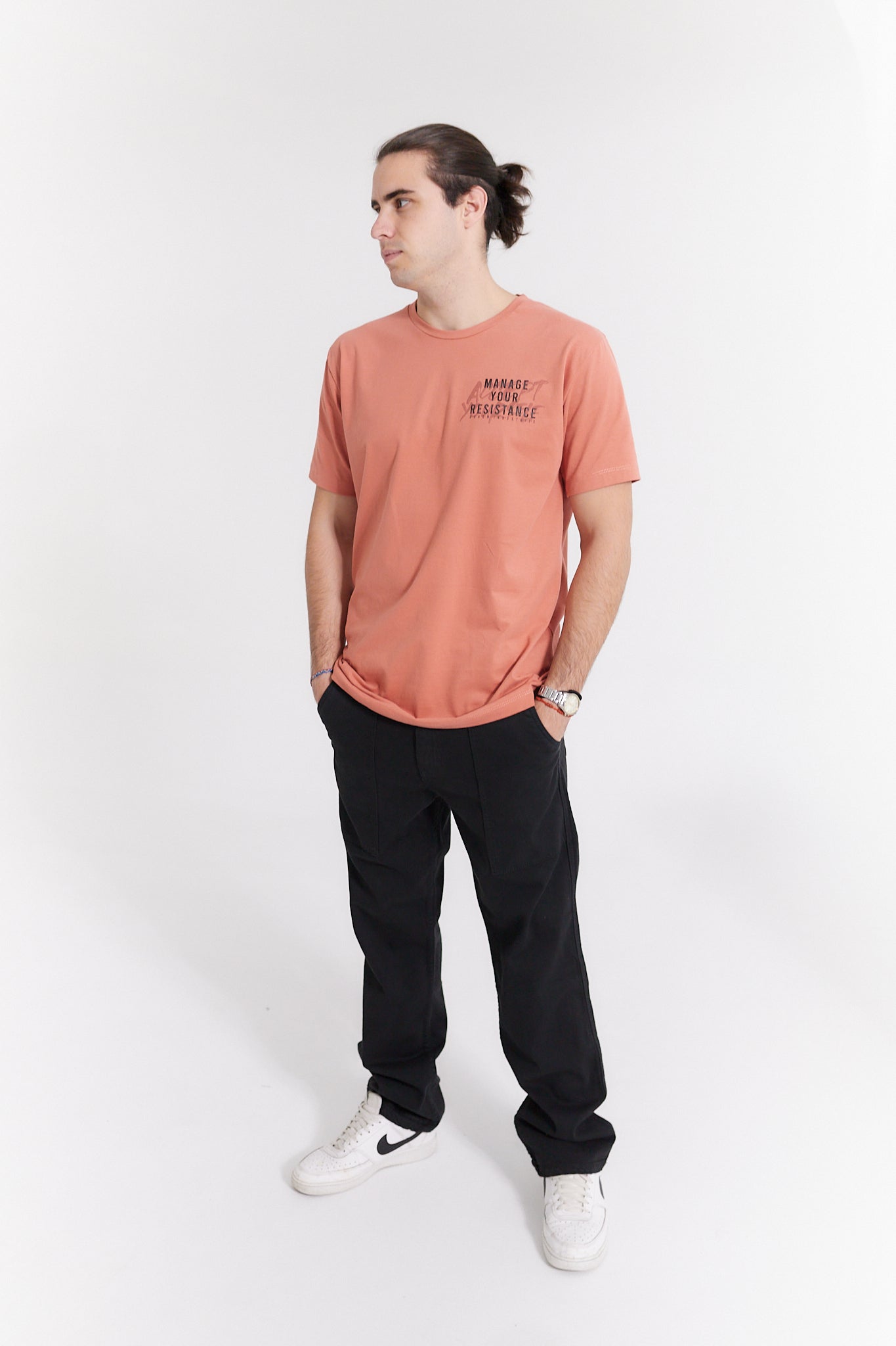 REMERA DOBLE ESTAMPA “Manage your resistance”