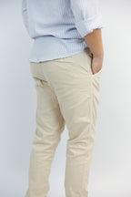 PANTALON DE VESTIR COLOR ARENA