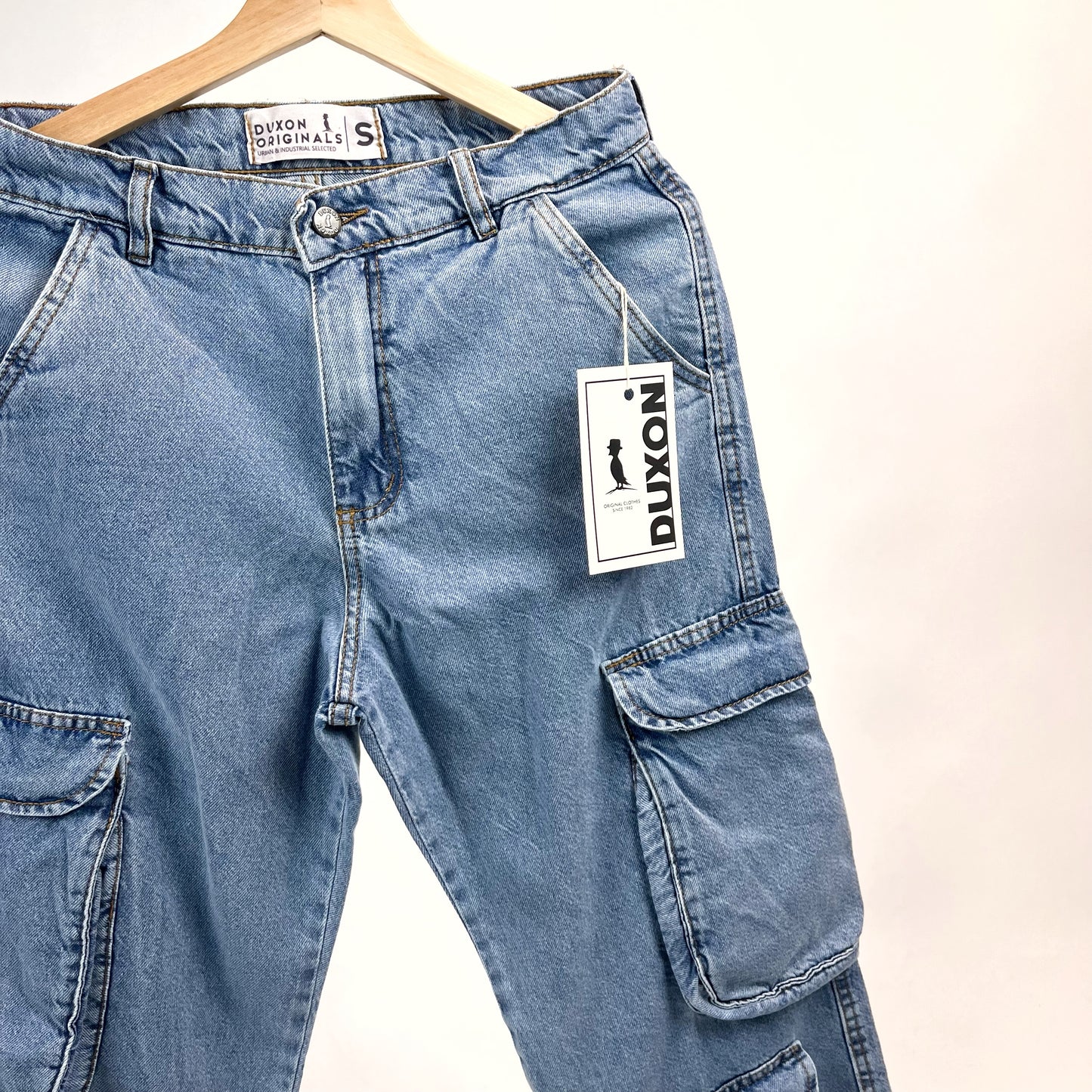 Jean cargo Baggy 6 bolsillos color jean medio