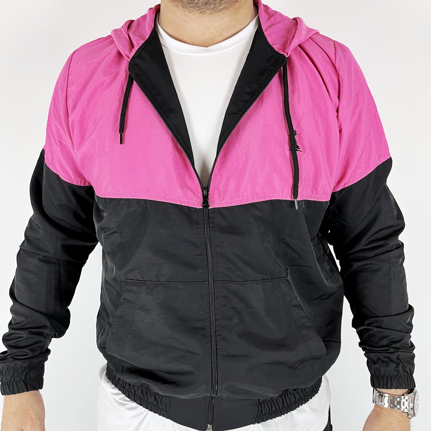 CAMPERA DE NYLON “GLAM” FUCSIA Y NEGRO