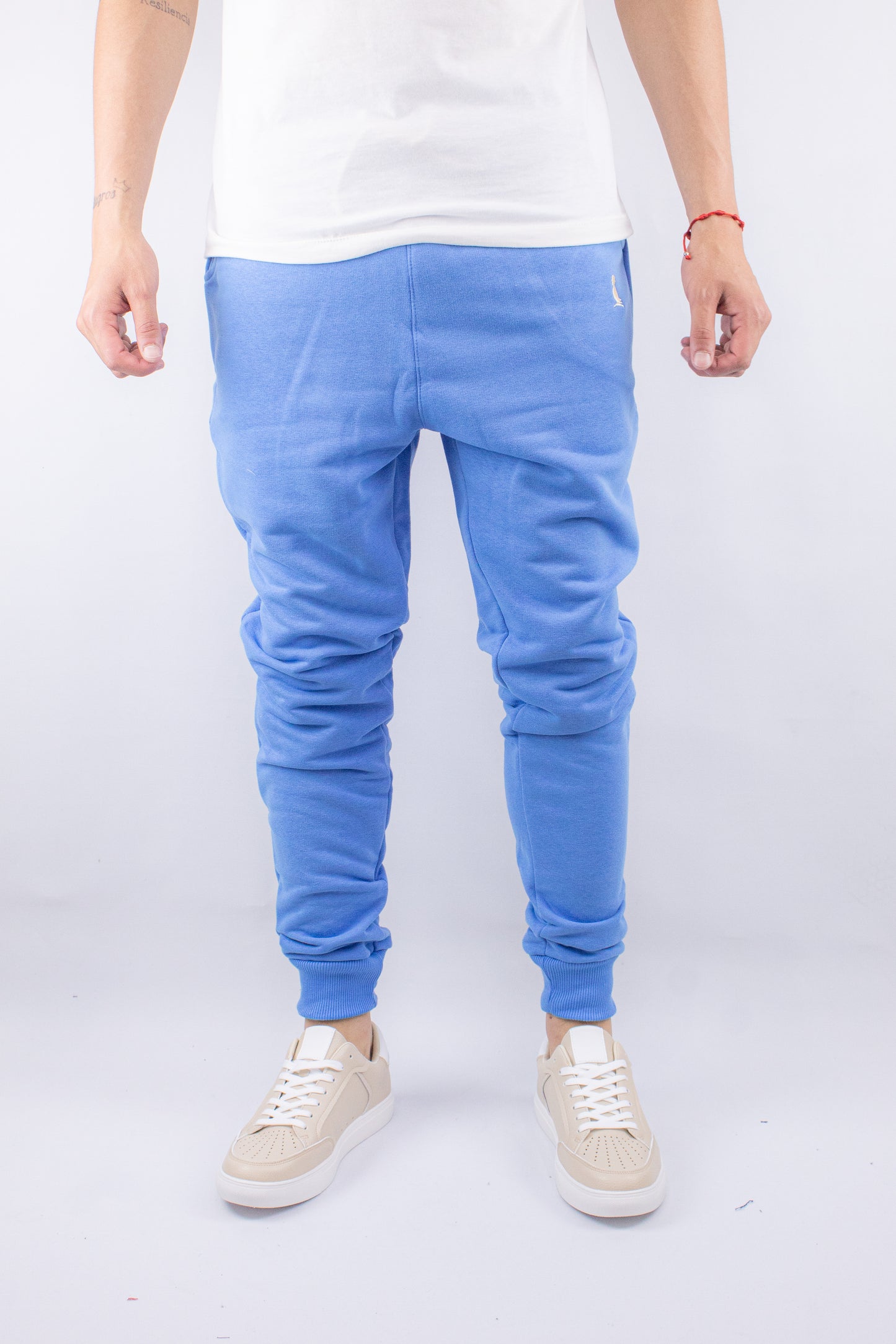 PANTALON JOGGER CON PUÑO AZUL FRANCIA