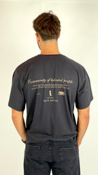 Remera doble estampa COMMUNITY OF