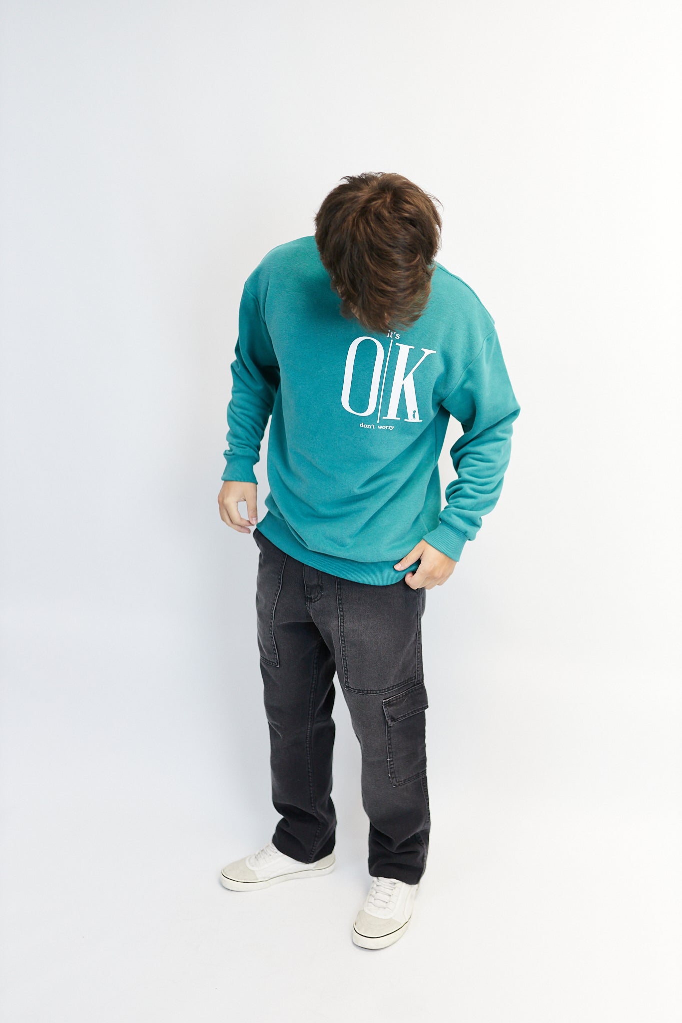 BUZO OVERSIZE DOBLE ESTAMPA “IT’S OK” VERDE INGLÉS.