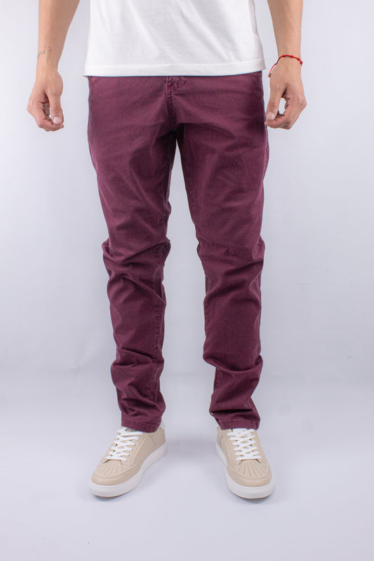 PANTALÓN DE VESTIR, COLOR BORDÓ.