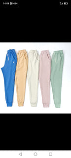 PANTALON JOGGER CON PUÑO VERDE CLARO