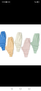 PANTALON JOGGER CON PUÑO VERDE CLARO
