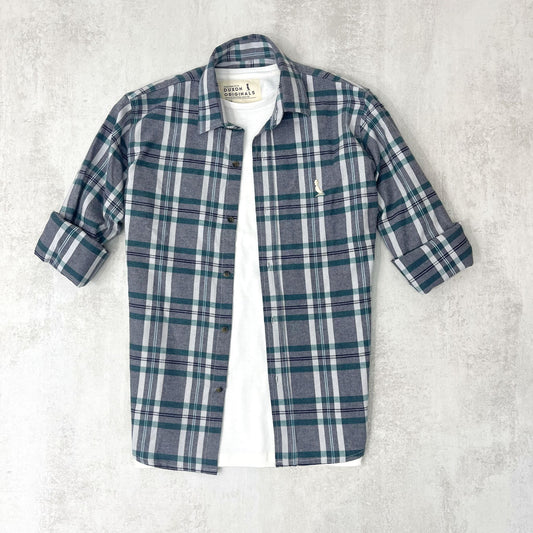 CAMISA LEÑADORA GRIS CON VERDE ALGODÓN PEINADO.