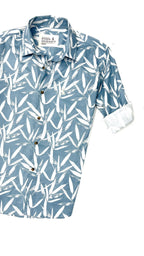 MEGA SALE🔥CAMISA ESTAMPADA HOJAS CELESTE
